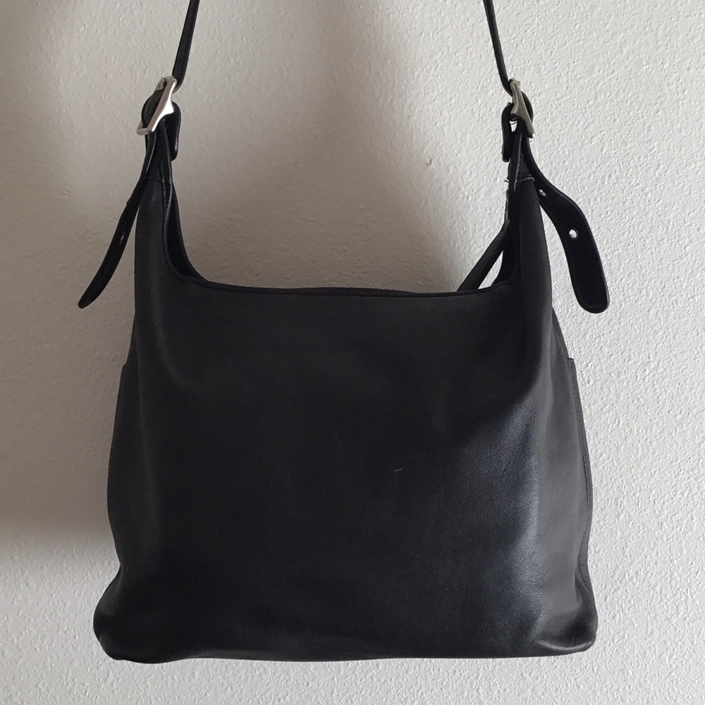✔️Vintage Coach Black/Silver Shoulder Bag, EUC for age - Picture 2 of 15